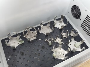 Thumbnail image of New Brunswick Scientific Classic C25KC Shaking Incubator Shaker Lab