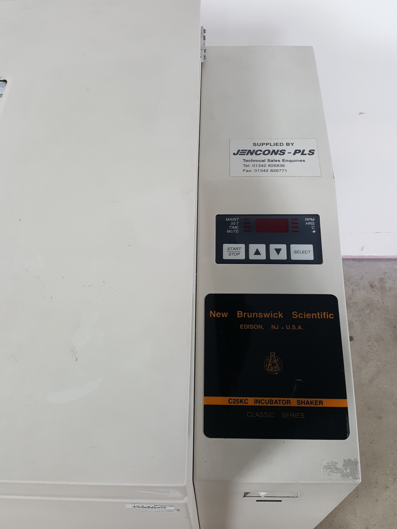 Image of New Brunswick Scientific Classic C25KC Shaking Incubator Shaker Lab