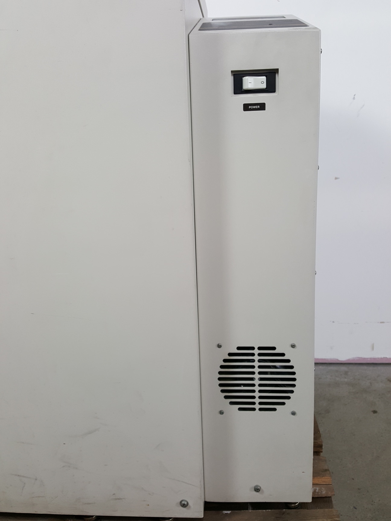 Image of New Brunswick Scientific Classic C25KC Shaking Incubator Shaker Lab