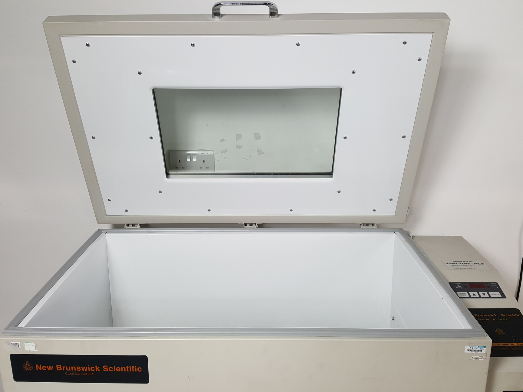 Image of New Brunswick Scientific Classic C25KC Shaking Incubator Shaker Lab