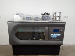 Thumbnail image of New Brunswick Innova 44 Incubator/Environmental Shaker M1282-0002 Lab