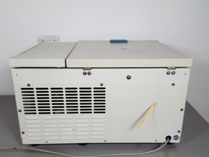 Thumbnail image of Heraeus Megafuge 1.0R Centrifuge with 5000rpm #2704 Rotor Lab