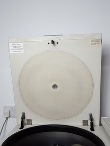 Thumbnail image of Heraeus Megafuge 1.0R Centrifuge with 5000rpm #2704 Rotor Lab