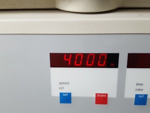 Thumbnail image of Heraeus Megafuge 1.0R Centrifuge with 5000rpm #2704 Rotor Lab