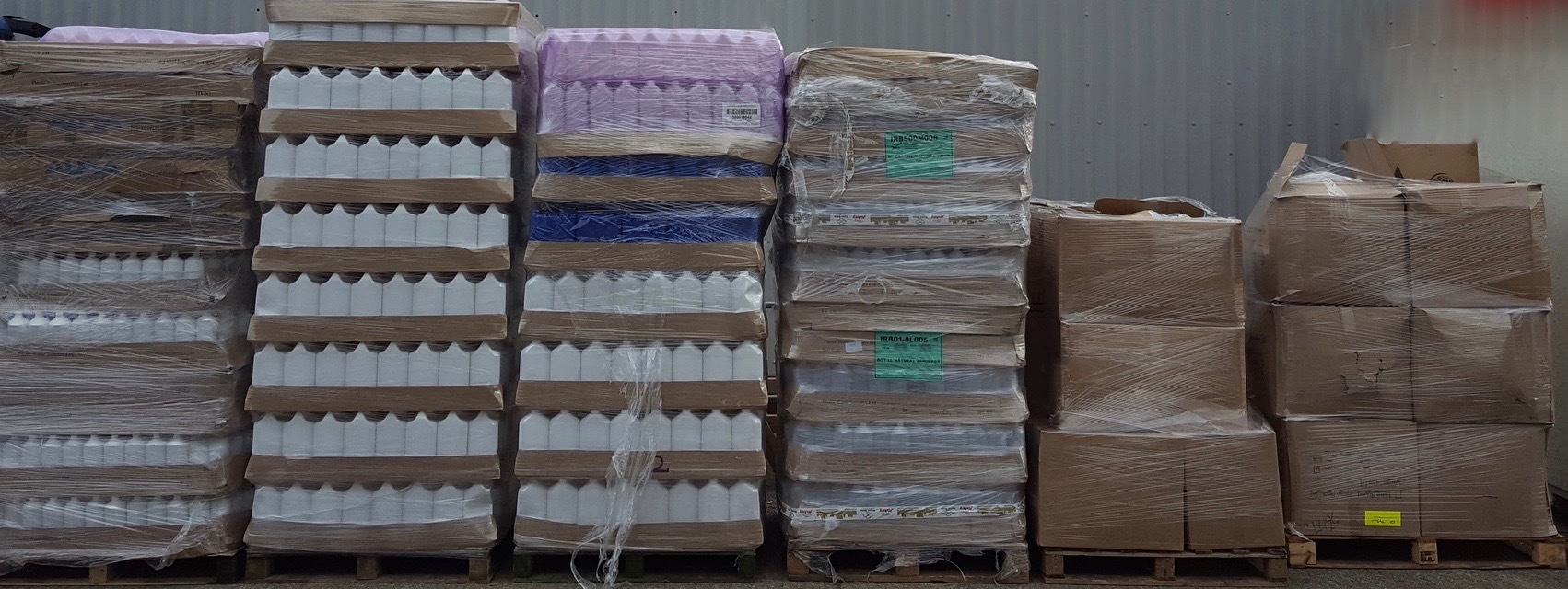 Image of Job Lot 4000 HDPE Plastic Bottles - 5l Pump, 2.5l, 1l Spray, 500ml, 50ml 