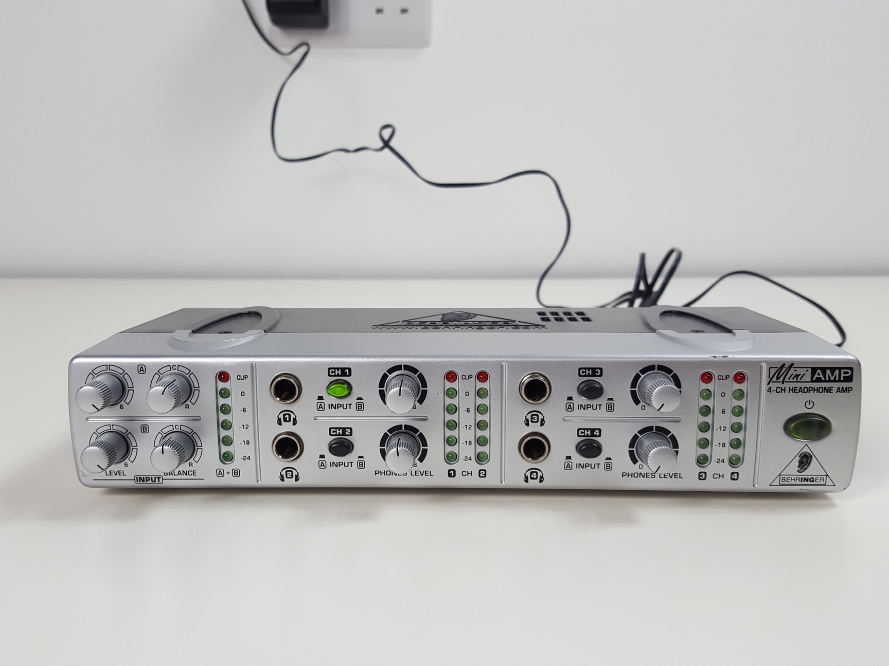 Image of Behringer Mini Amp 4 Channel Headphone Amp Model AMP800