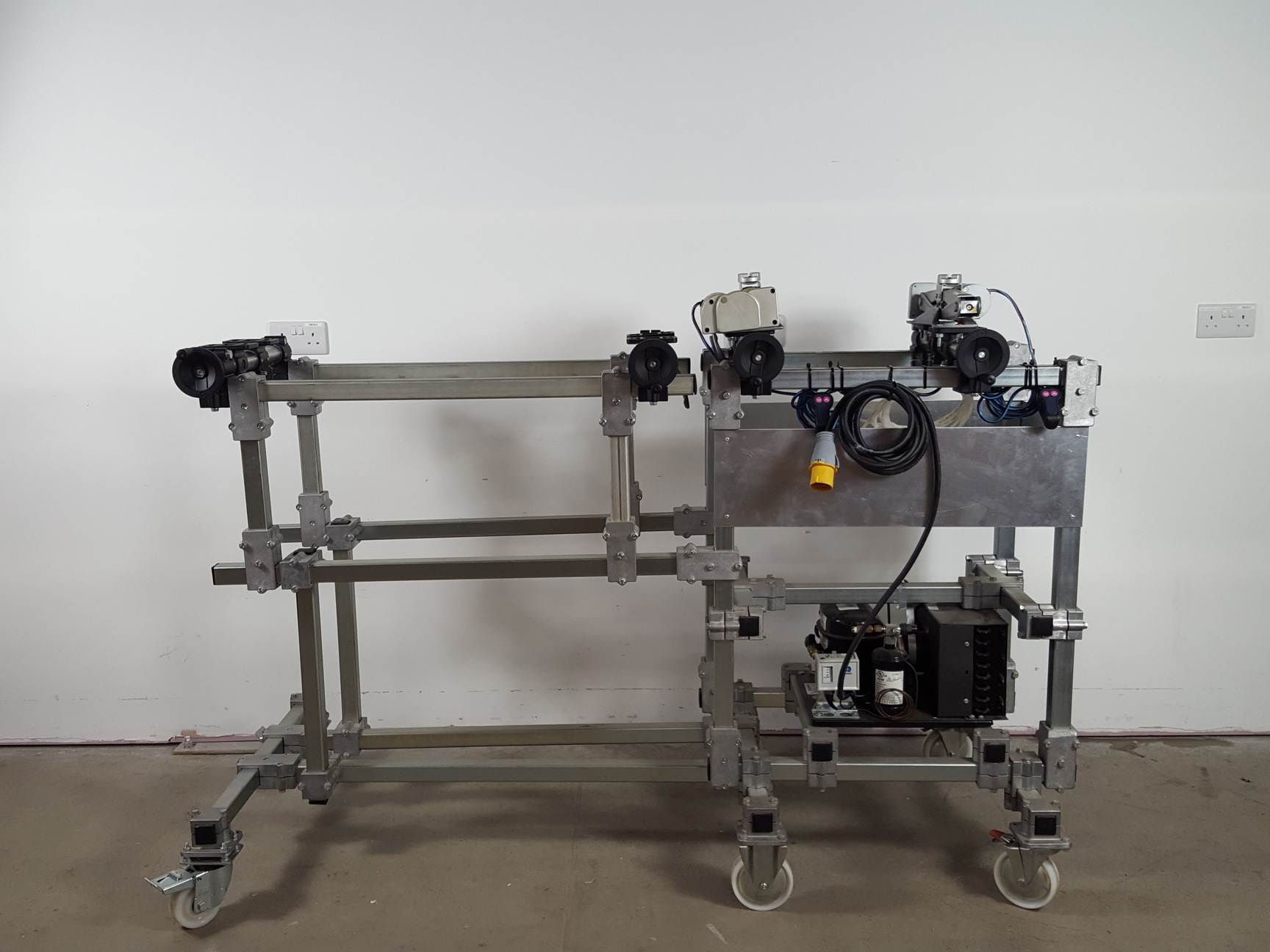 Image of Physics Equipment Mounting & Alignment Set + Compressor Lab Ranco Movie Prop