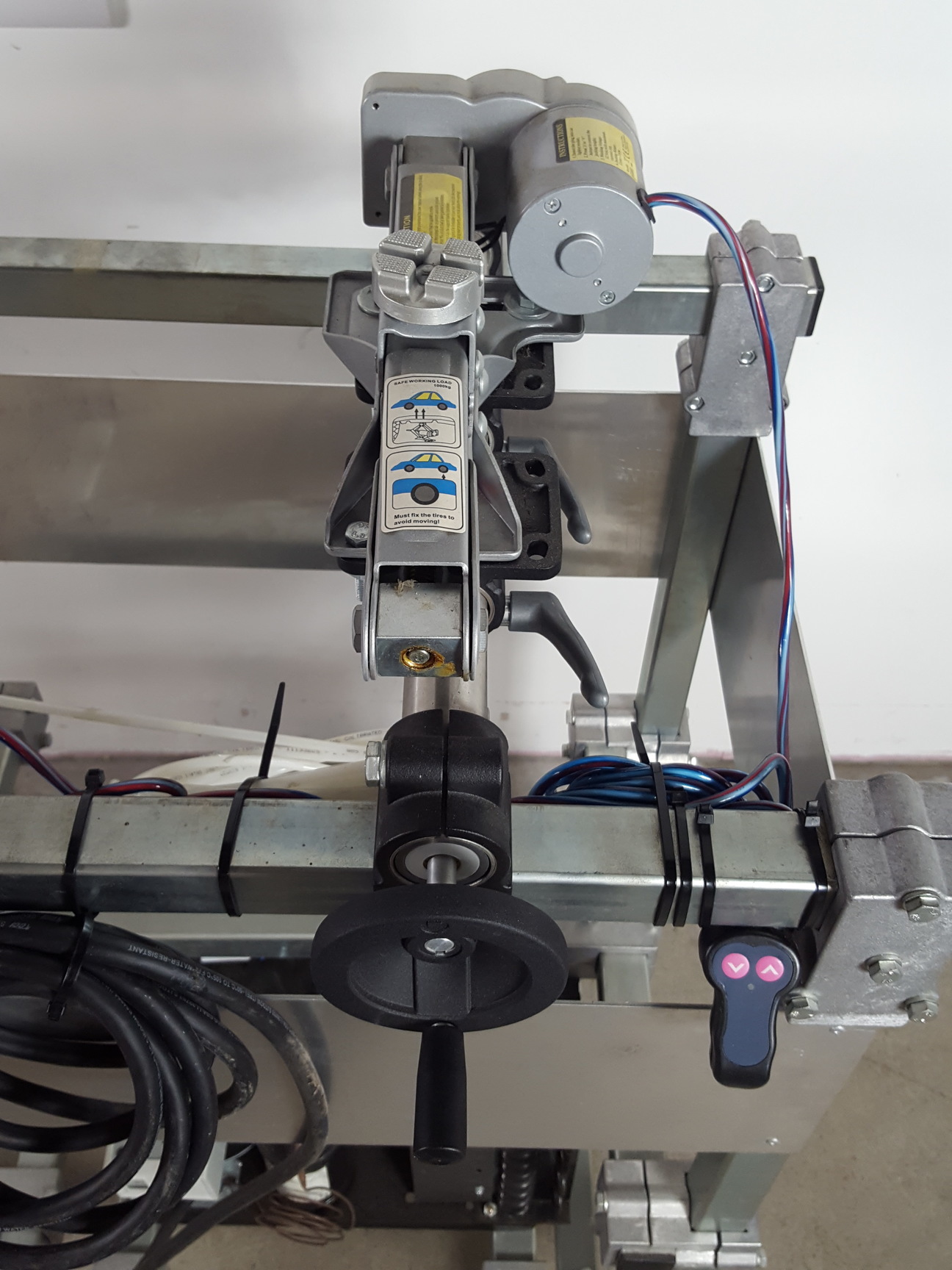 Image of Physics Equipment Mounting & Alignment Set + Compressor Lab Ranco Movie Prop