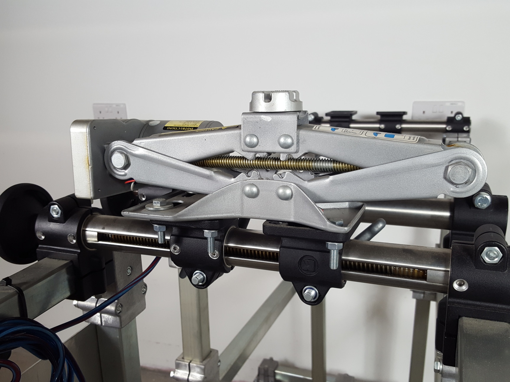 Image of Physics Equipment Mounting & Alignment Set + Compressor Lab Ranco Movie Prop