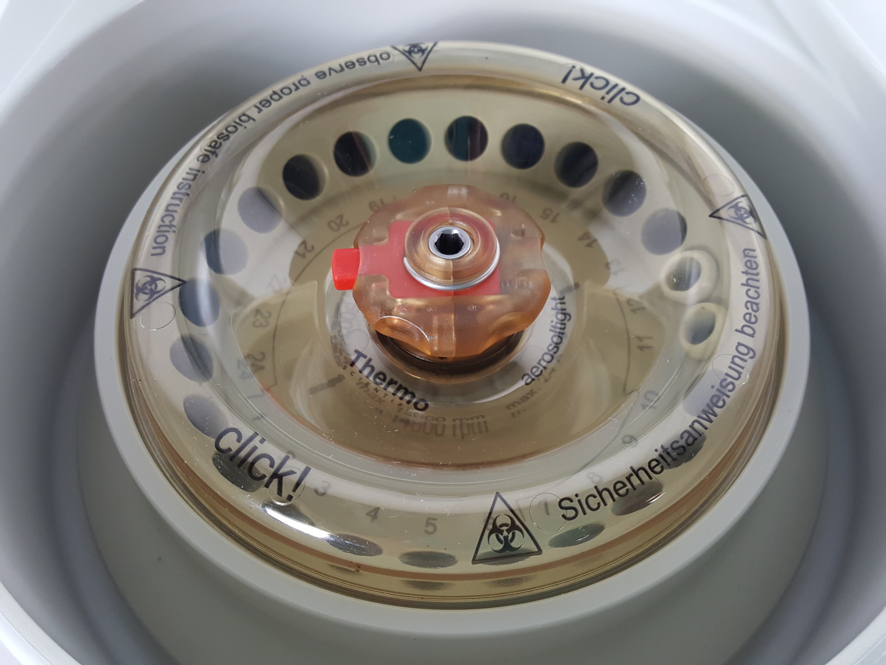 Image of VWR Micro Star 17 Laboratory Centrifuge + 24-Tube Rotor Lab