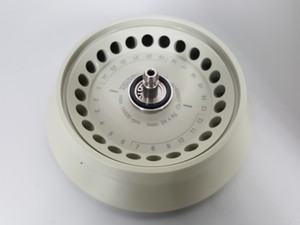 Thumbnail image of VWR Micro Star 17 Laboratory Centrifuge + 24-Tube Rotor Lab