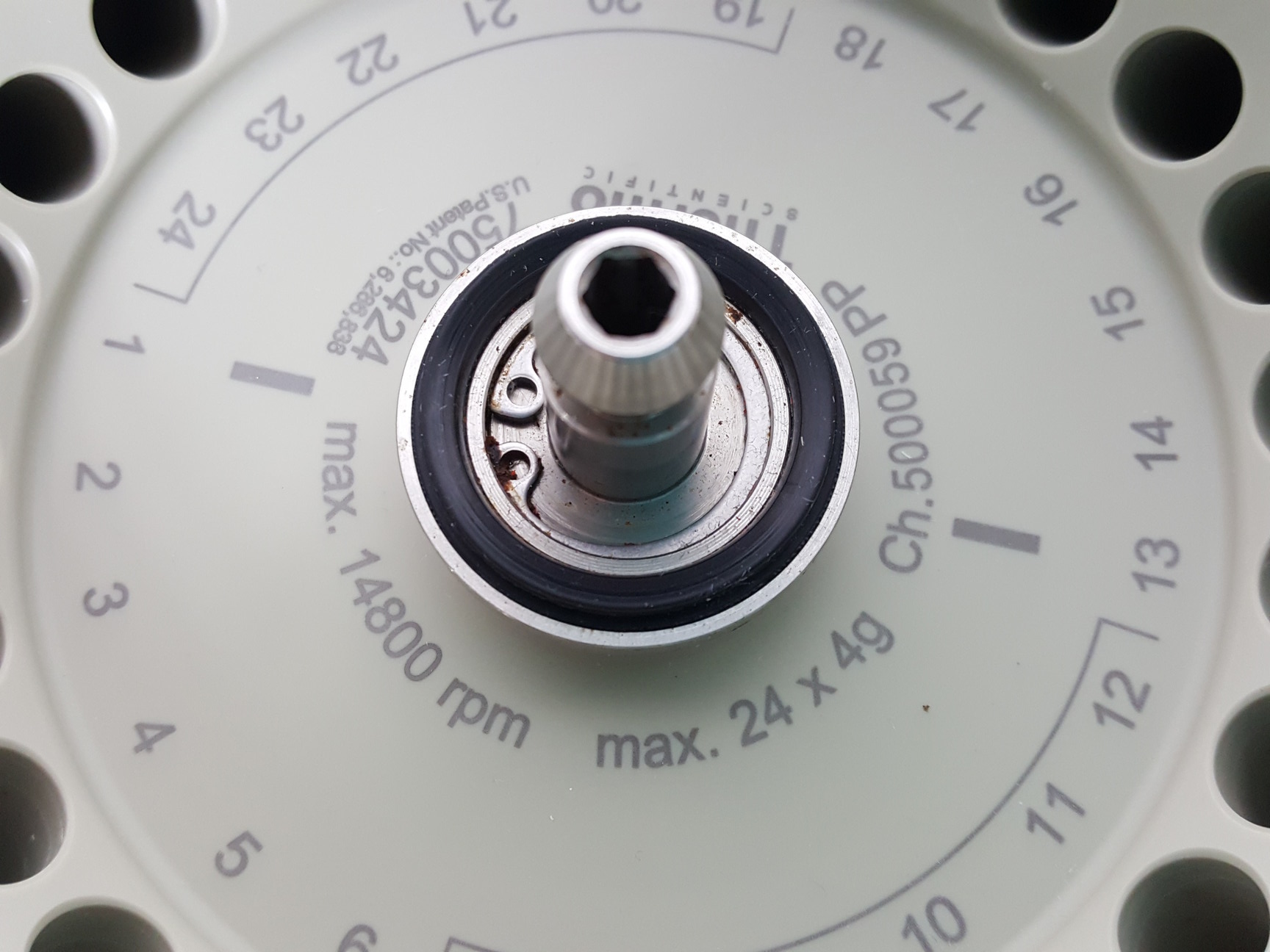 Image of VWR Micro Star 17 Laboratory Centrifuge + 24-Tube Rotor Lab