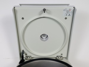 Thumbnail image of Thermo Scientific Heraeus Megafuge 8 Lab Centrifuge w/ 4500rpm Rotor Lab, 2018