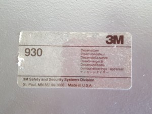 Thumbnail image of 3M Electromagnetic Desensitizer Model 930 For Library System