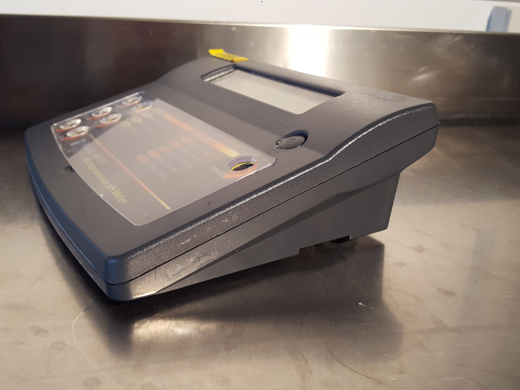 Image of HANNA Instruments Model pH211 Microprocessor pH Meter Lab