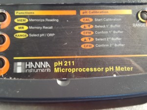 Thumbnail image of HANNA Instruments Model pH211 Microprocessor pH Meter Lab