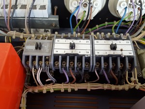 Thumbnail image of Leybold-Heraeus HR10 Bakeout Control 861 910 Lab