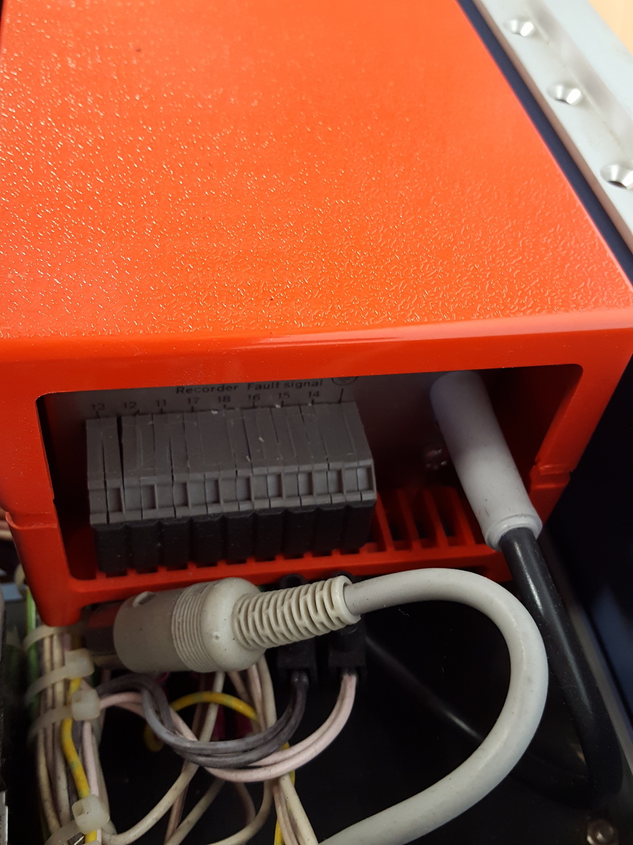 Image of Leybold-Heraeus HR10 Bakeout Control 861 910 Lab