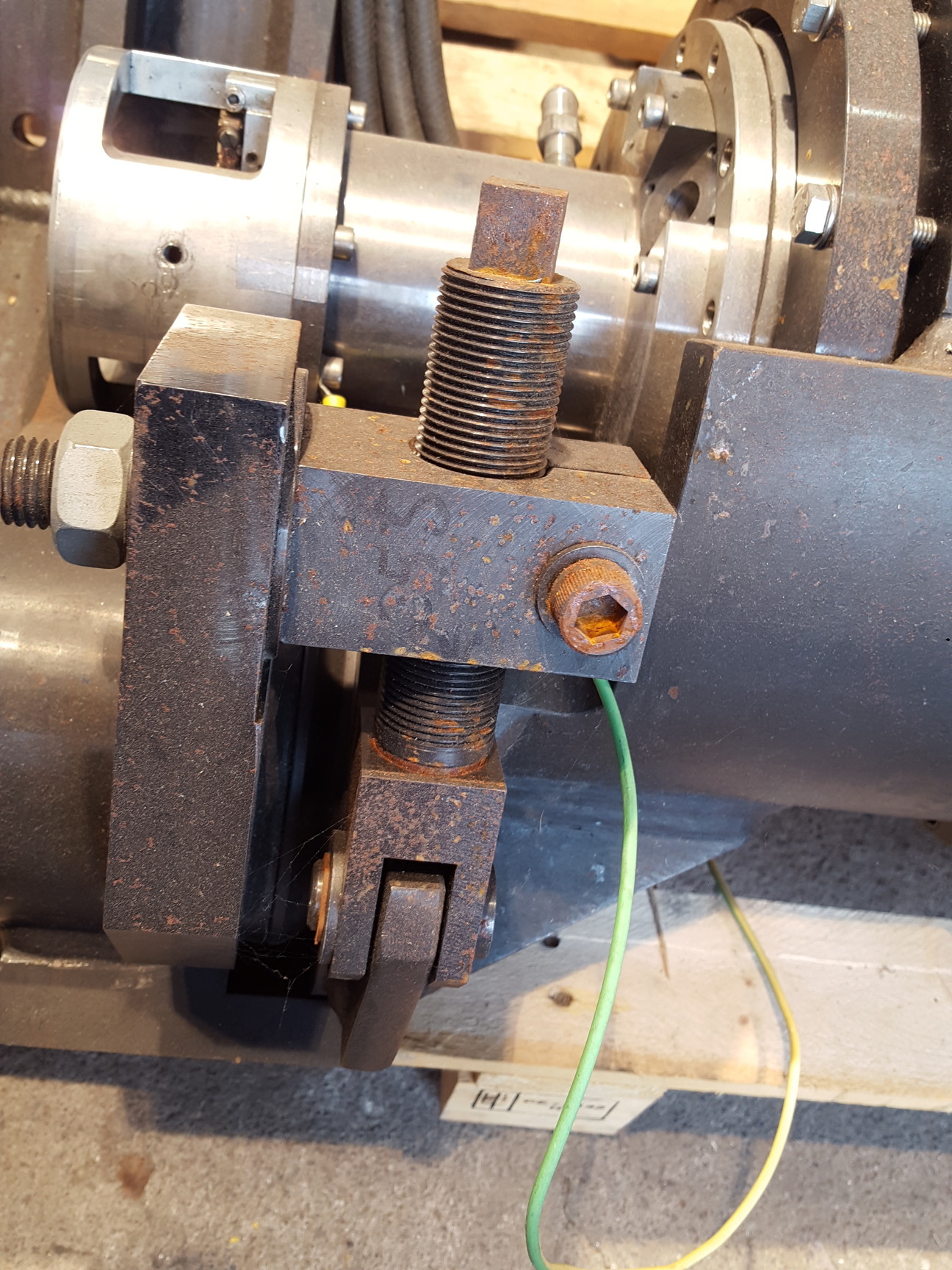 Image of UHV Vacuum Chamber Balzers Lab Flanges EELS / VSW-EELS, Preparation
