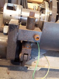 Thumbnail image of UHV Vacuum Chamber Balzers Lab Flanges EELS / VSW-EELS, Preparation