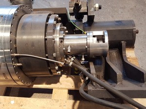 Thumbnail image of UHV Vacuum Chamber Balzers Lab Flanges EELS / VSW-EELS, Preparation
