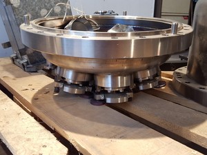 Thumbnail image of UHV Vacuum Chamber Balzers Lab Flanges EELS / VSW-EELS, Preparation