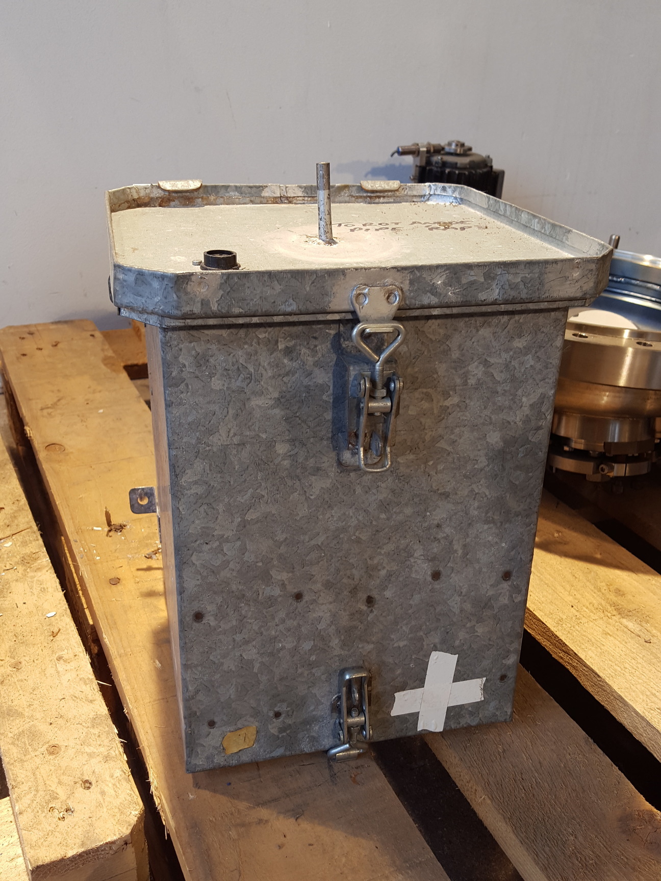 Image of UHV Vacuum Chamber Balzers Lab Flanges EELS / VSW-EELS, Preparation
