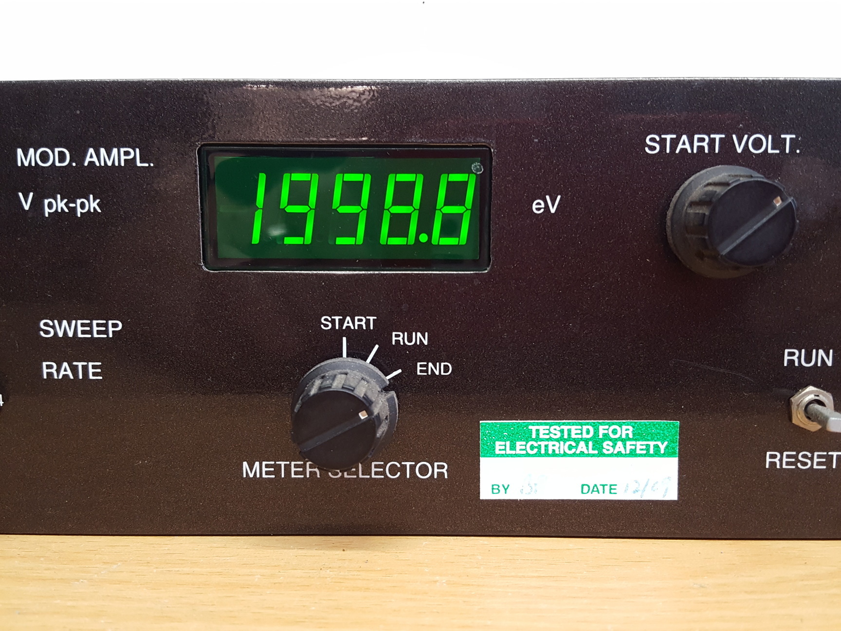 Image of OCI Vacuum Microengineering High Voltage Ramp Generator Model AUS200 Lab