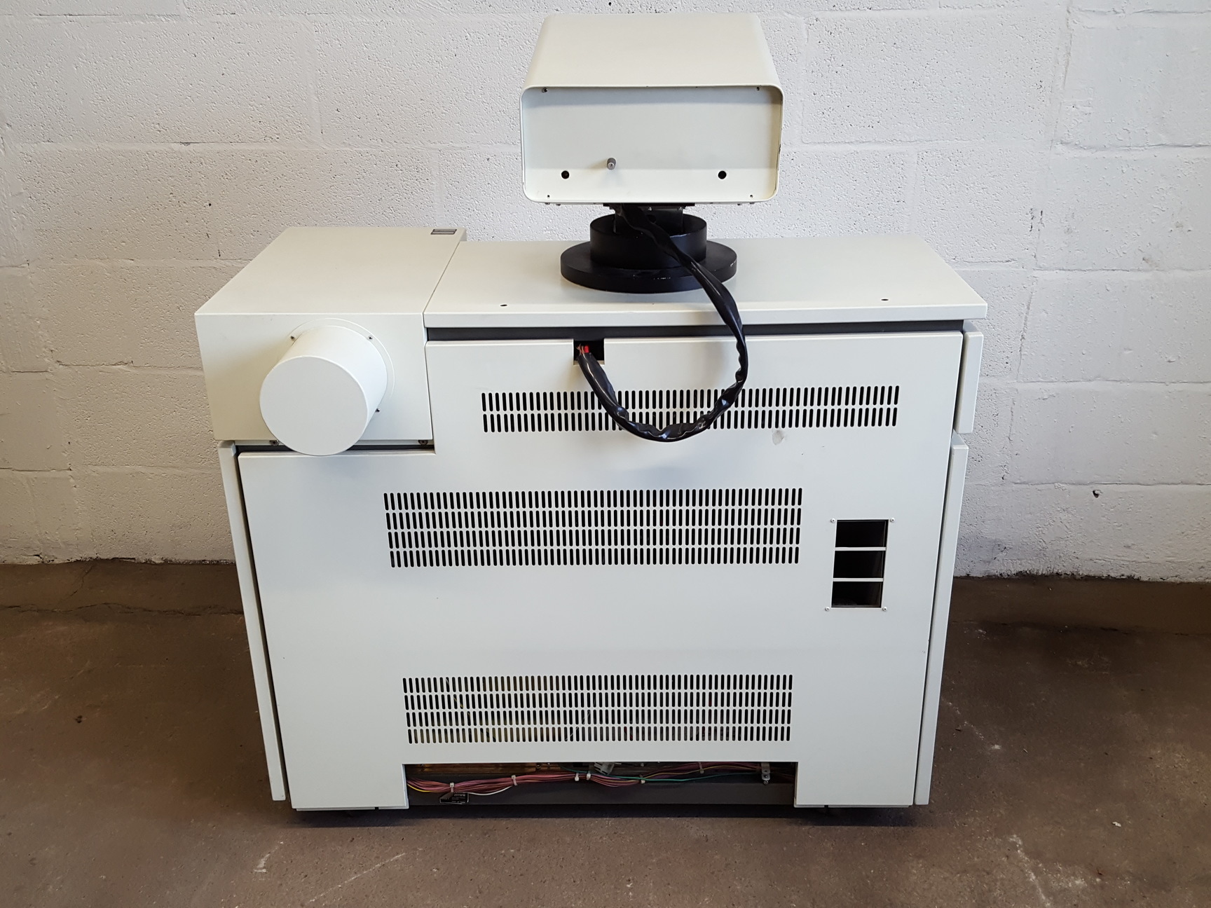 Image of ISI ABT Scanning Electron Microscope (SEM) ABT-55 Lab + Edwards VR5 Pump