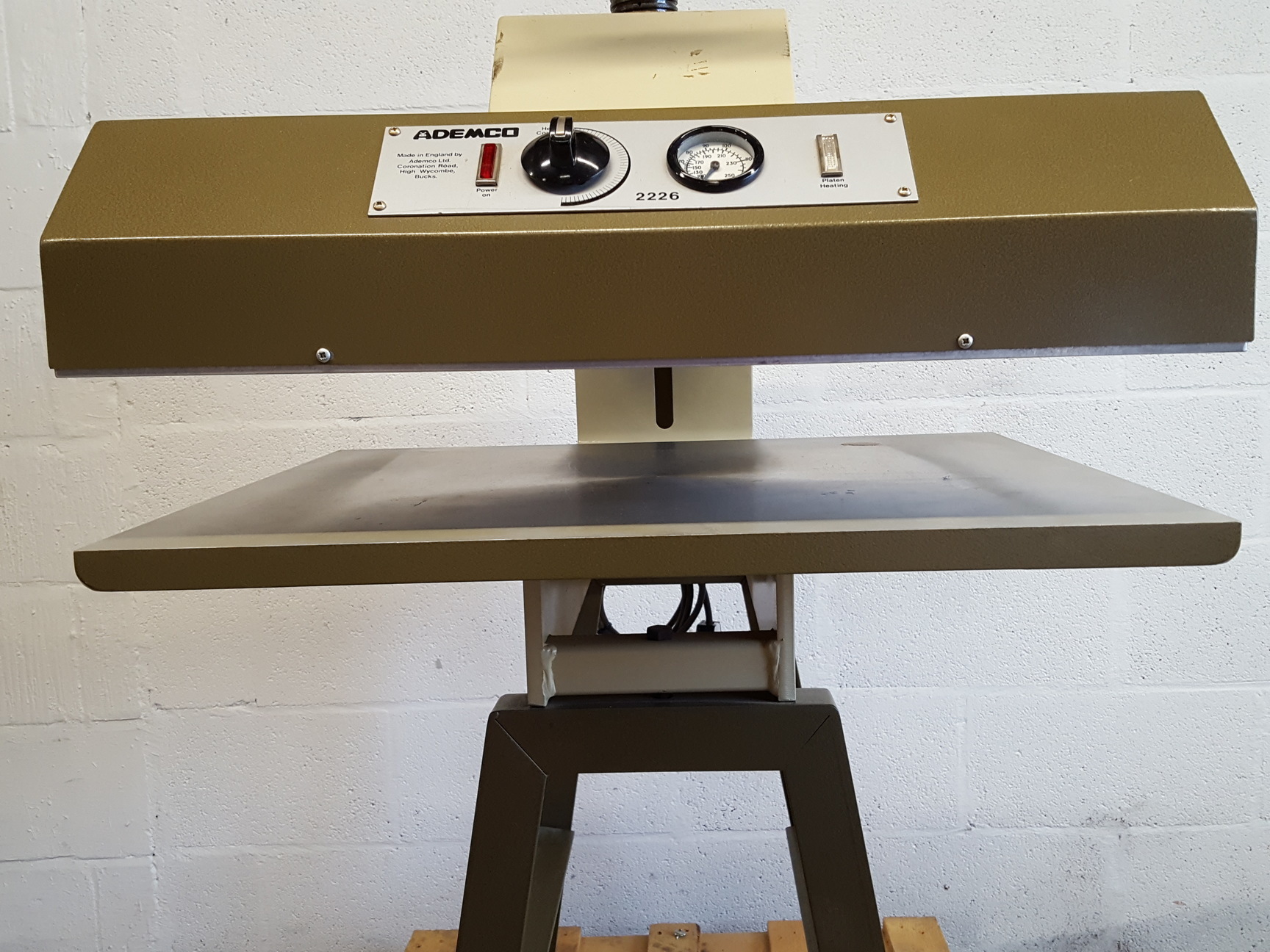 Image of Ademco 2226  Dry Mounting and Laminating Heat Press