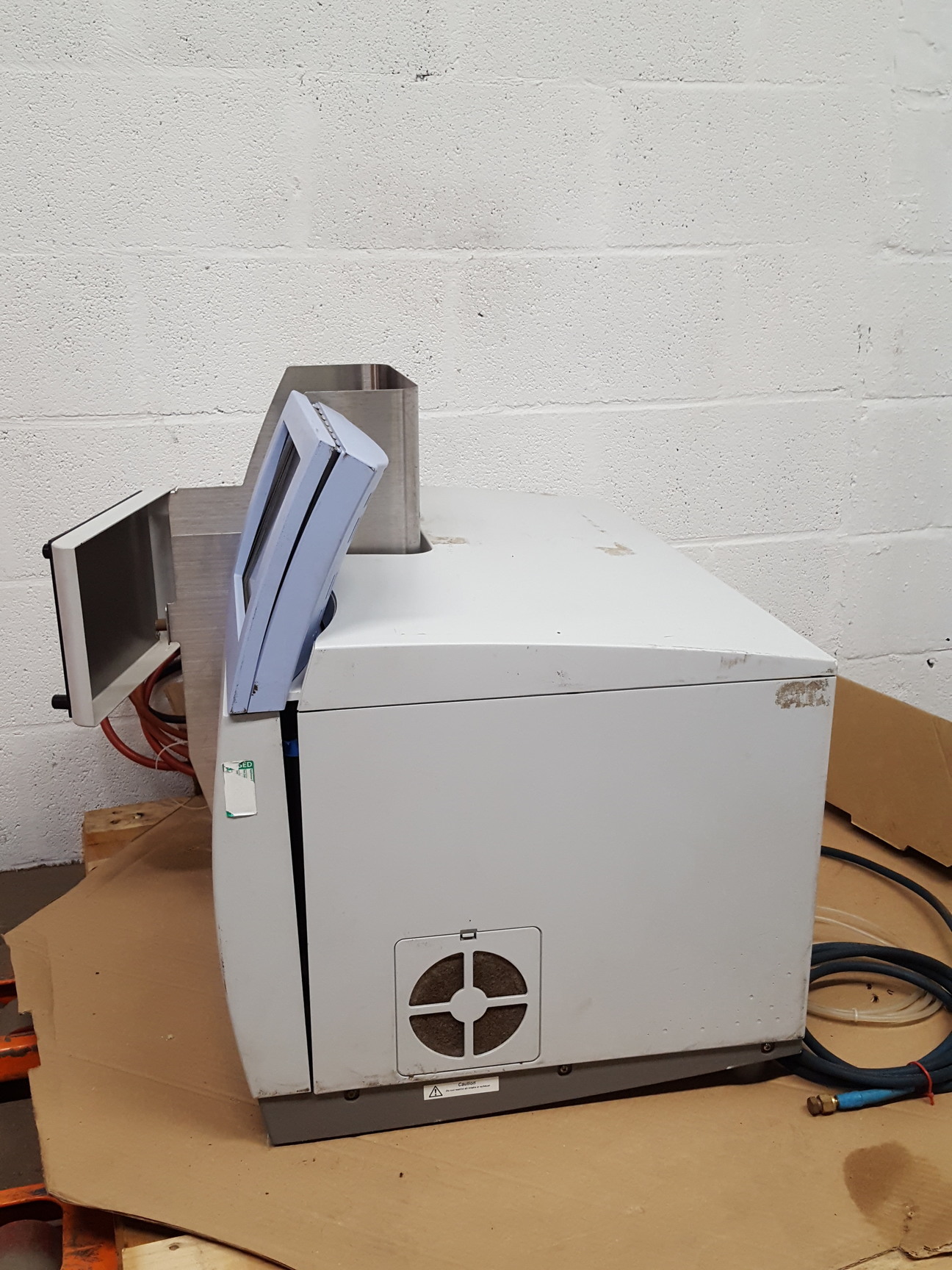 Image of Perkin Elmer AAnalyst 200 AA Atomic Absorption Spectrometer Lab