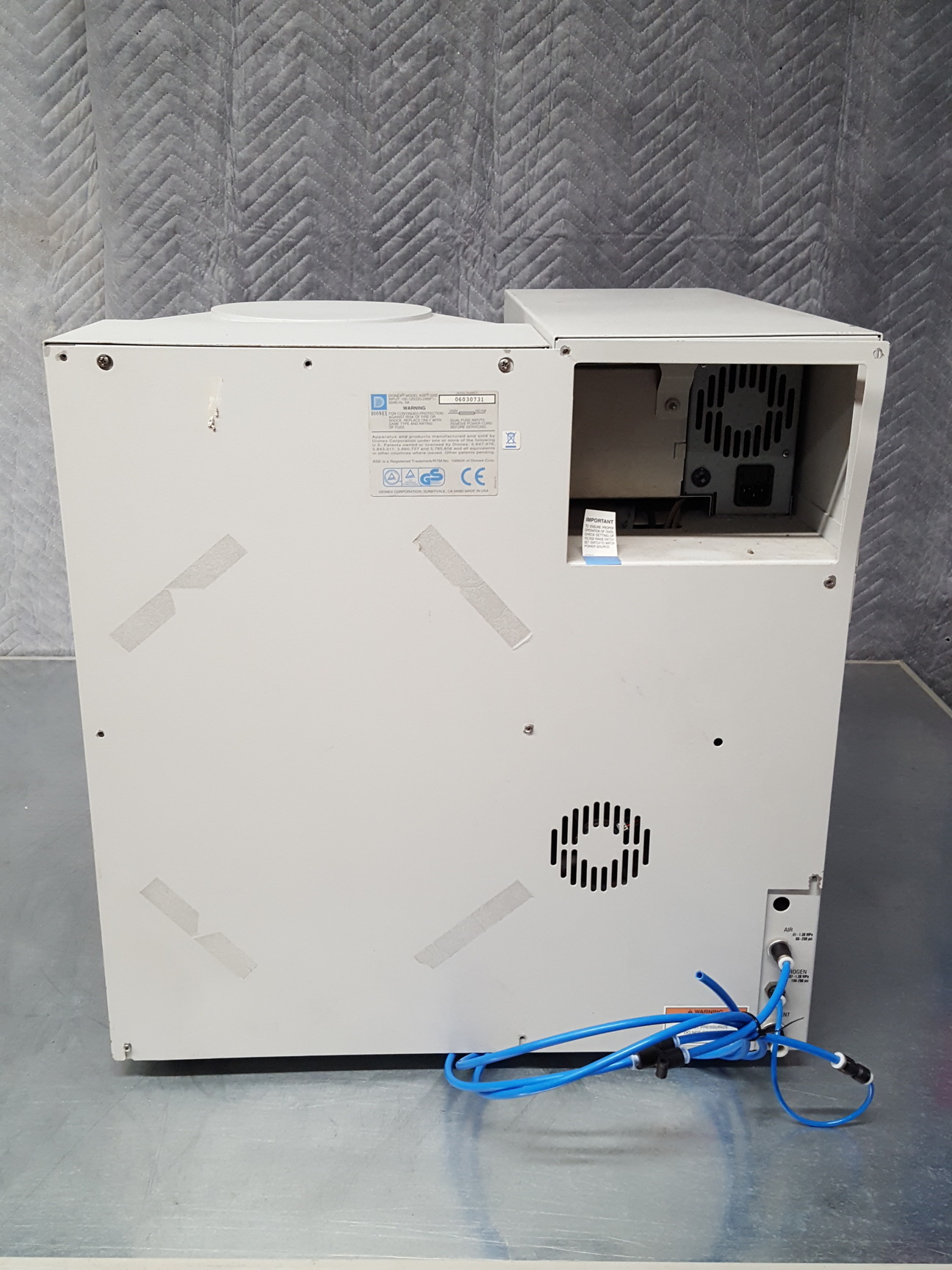 Image of Dionex ASE 200 Accelerated Solvent Extractor System & Accessories Lab