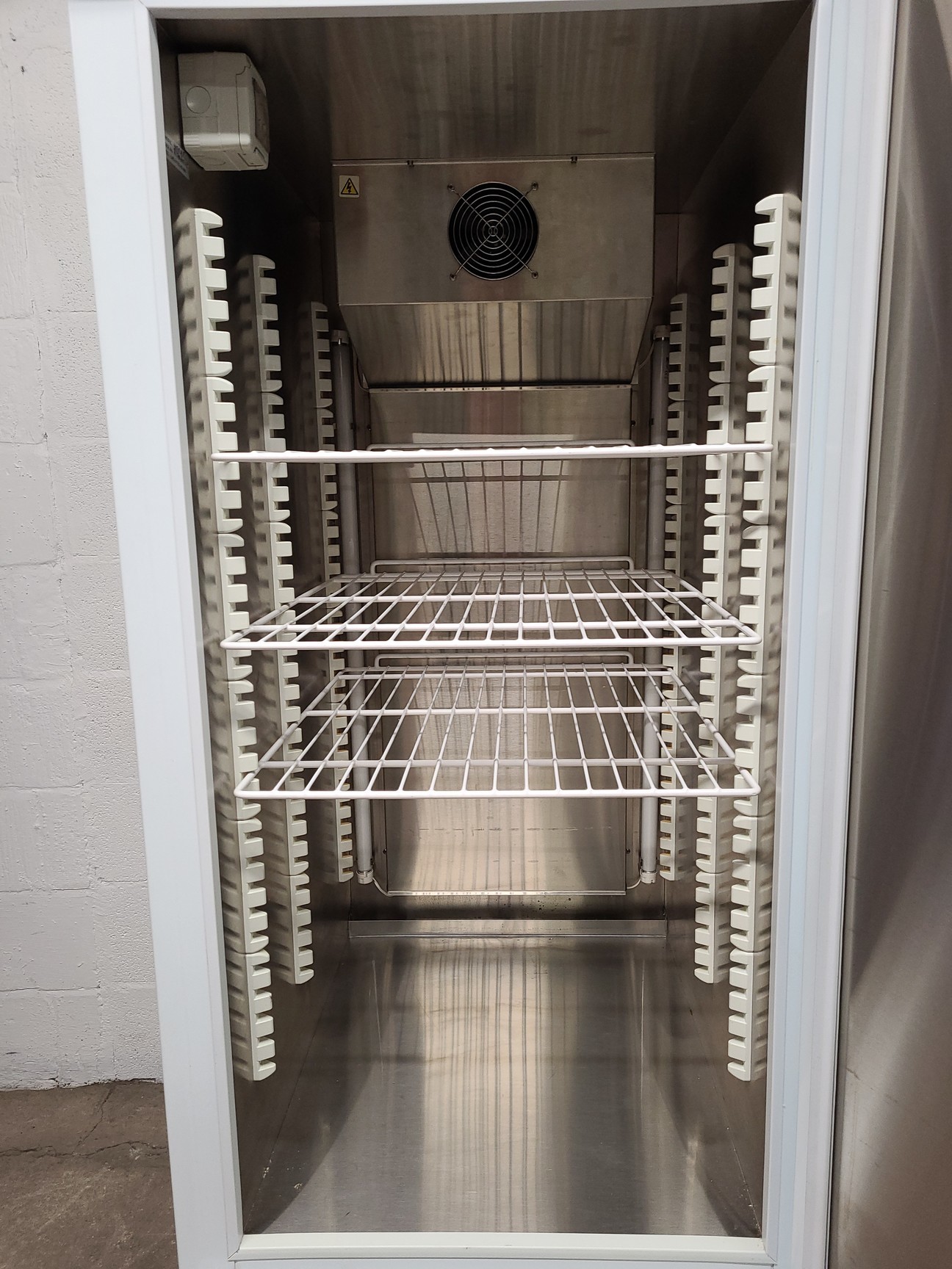 Image of LMS Free Standing Cooled Incubator 400NP Lab