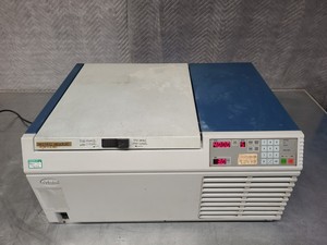 Thumbnail image of MSE Mistral 3000E Benchtop Centrifuge + 3660RPM 4x 750mL Bucket Rotor Lab