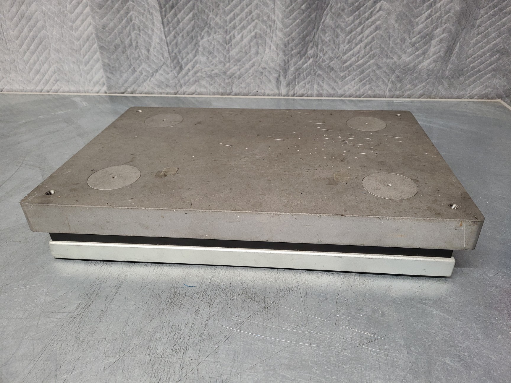 Image of Kistler 3D Biomechanics Force Plate Type 9286B &  9863A 8-Channel Unit Lab 9281B
