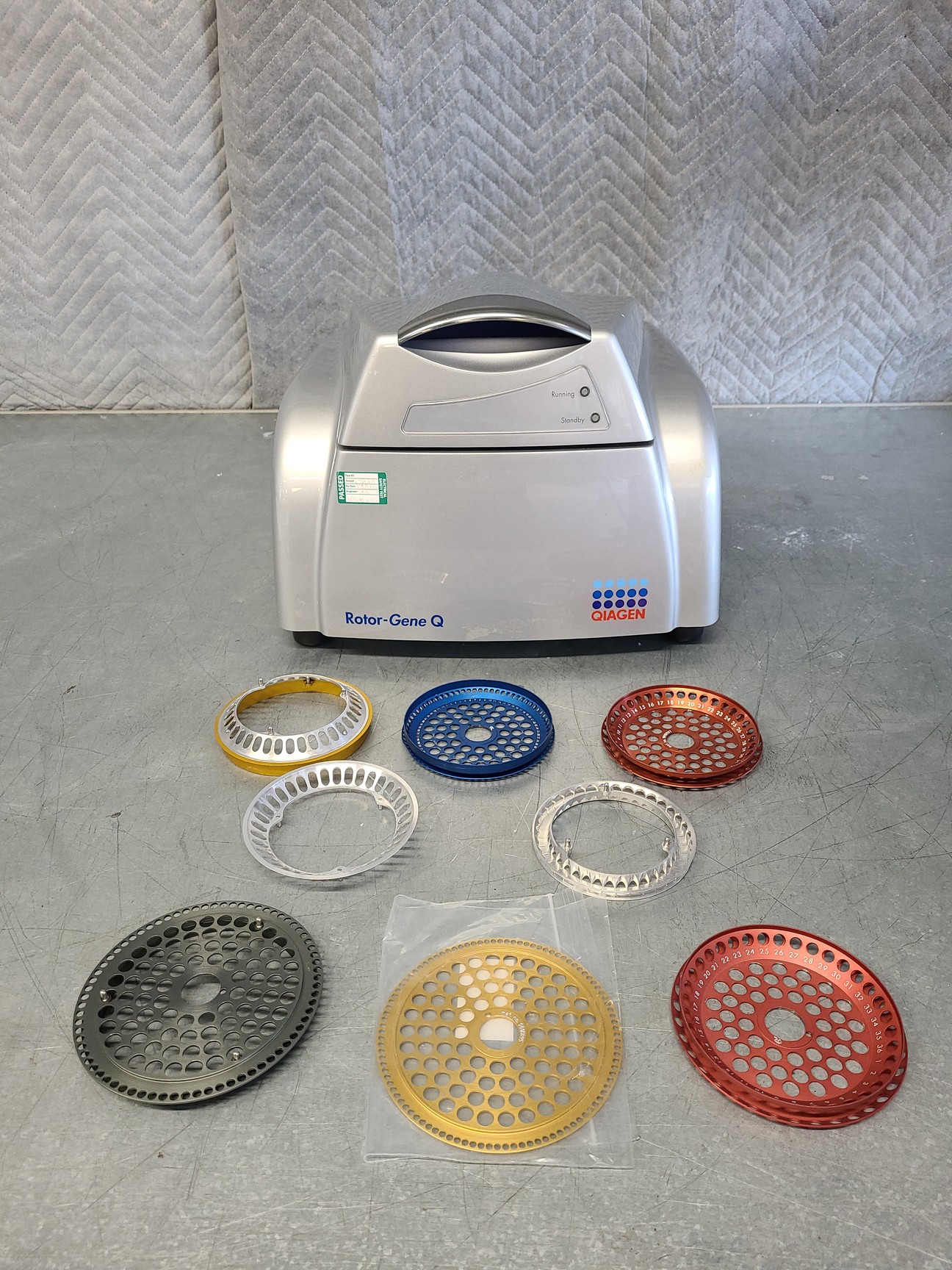 Image of QIAGEN Rotor-Gene Q Real-Time PCR RT-PCR System + Rotors Lab