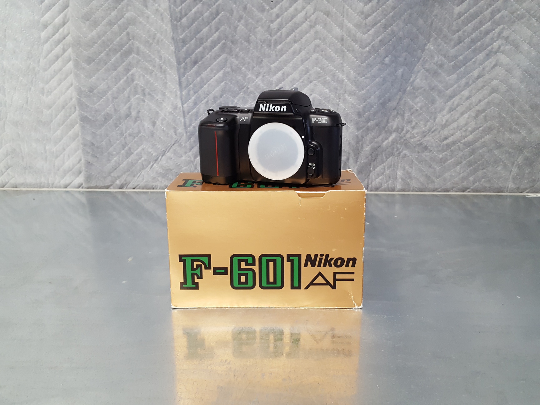 Image of NIKON F-601 AF SLR 35MM Film Camera Boxed