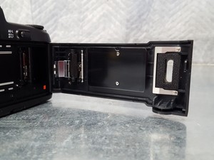 Thumbnail image of NIKON F-601 AF SLR 35MM Film Camera Boxed