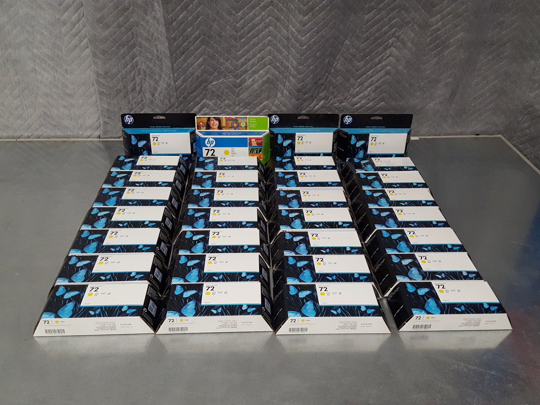 Image of Job Lot 32 x HP 72 130mL Designjet High Capacity Yellow Toner Ink Cartridges 