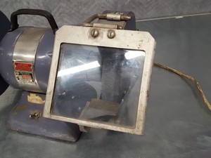 Thumbnail image of Black & Decker 200mm 8" Super Duty Bench Grinder Model SD0132 Industrial