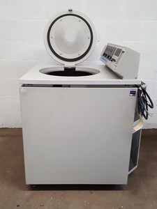 Thumbnail image of Sorvall RC-5C Plus + Floor-Standing Centrifuge 21000rpm - Spares / Repairs Lab