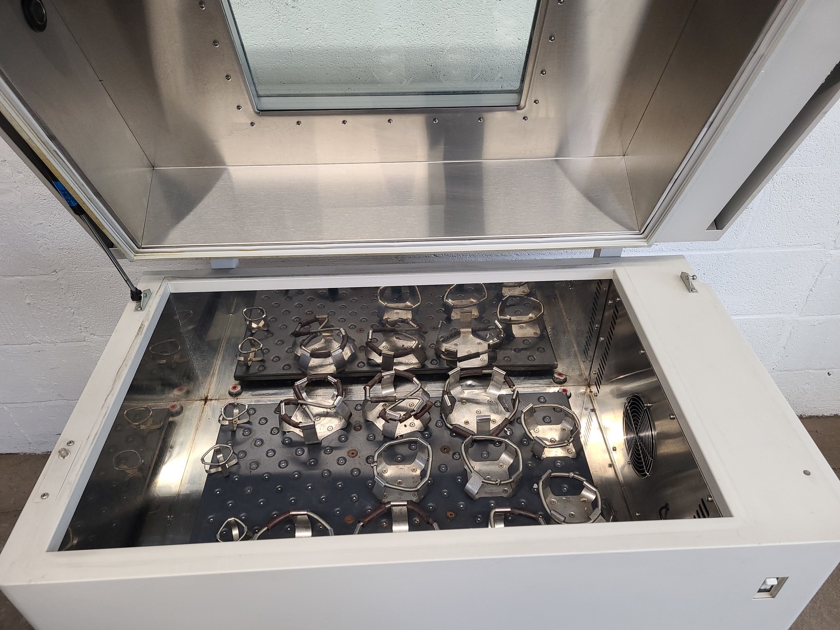 Image of New Brunswick Innova 4330 Refrigerated Incubator Shaker Lab Spares/Repairs