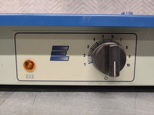 Thumbnail image of Electrothermal EME3 0250/CE 3x 250mL MK1 Multi Well Heating Mantle lab