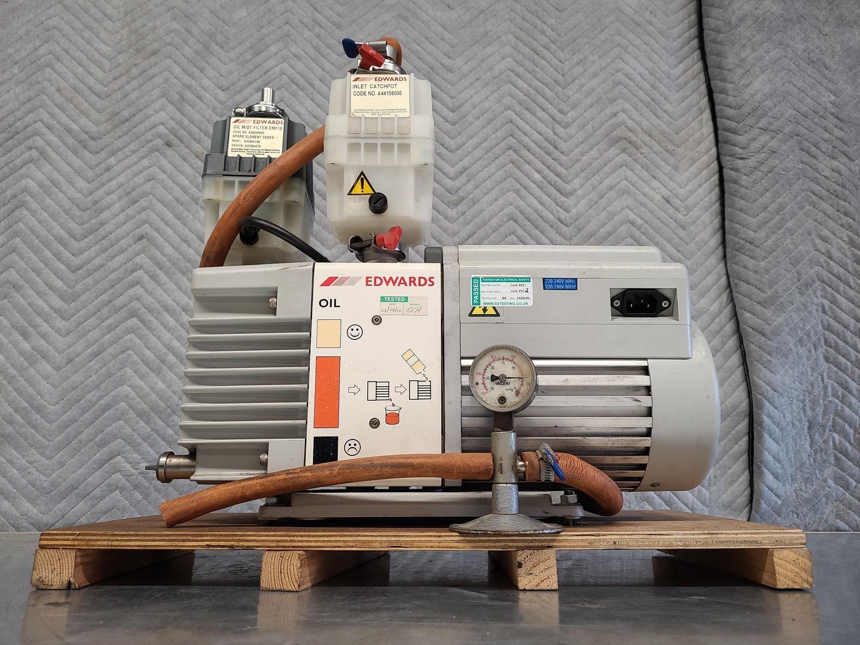 Image of Edwards E-Lab-2 Single-Phase Vacuum Pump Lab