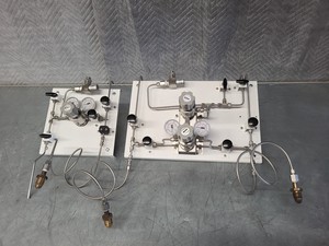 Thumbnail image of 2 x Wika Gas Pressure Regulator Rigs 150 PSIG/10 BAR OUT 3500 PSIG BAR IN Lab