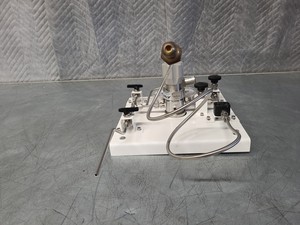 Thumbnail image of 2 x Wika Gas Pressure Regulator Rigs 150 PSIG/10 BAR OUT 3500 PSIG BAR IN Lab