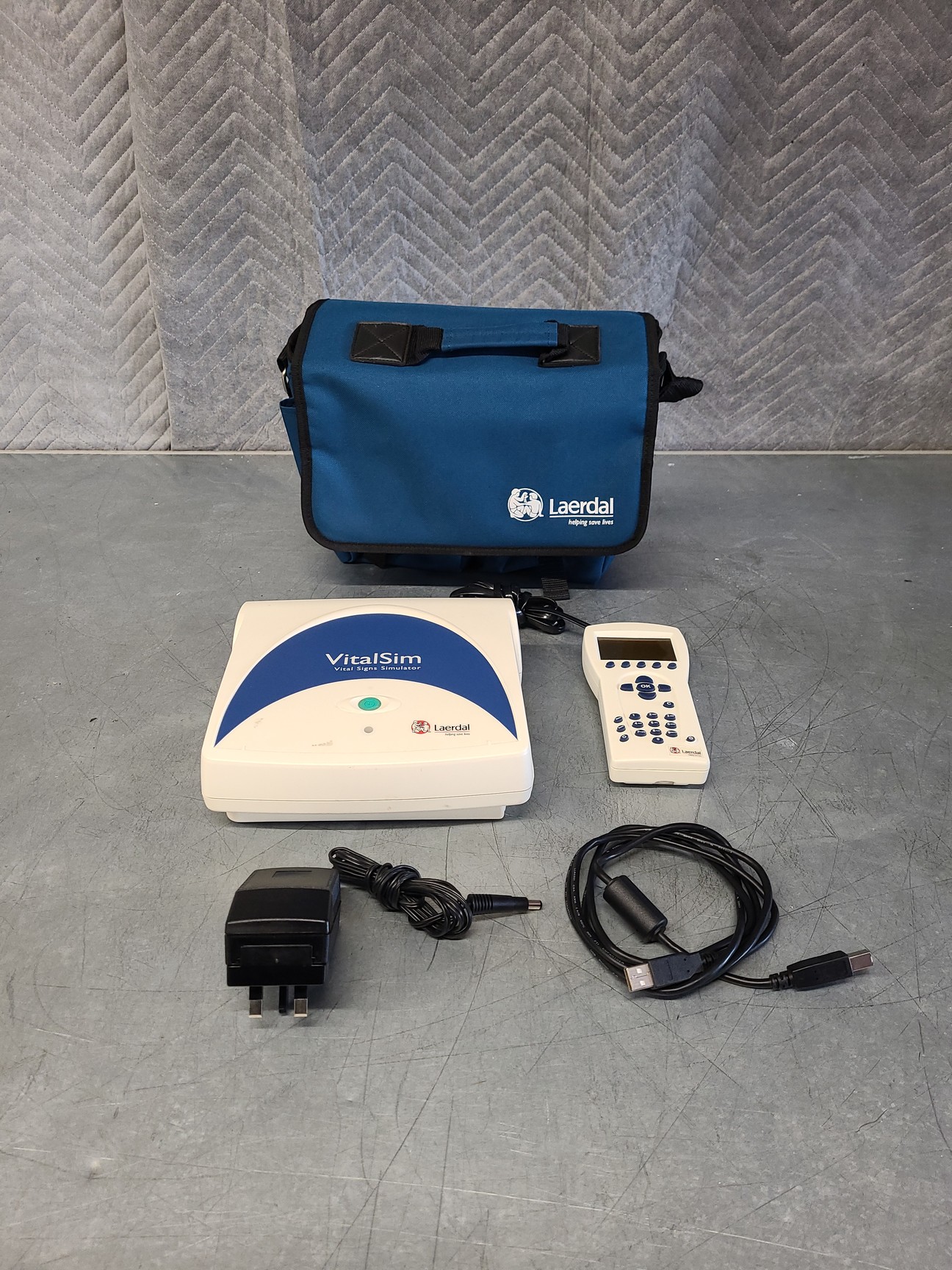 Image of 3 x Medical Practice First Aid Dummies & 6 x VitalSim Vital Signs Simulators Lab