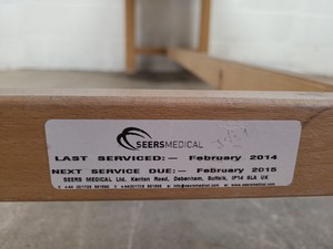 Thumbnail image of 1x Huntleigh Akron A2900 Medical Examination Benches -188x64x76cm Lab