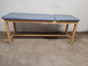 Thumbnail image of 1x Huntleigh Akron A2900 Medical Examination Benches -188x64x76cm Lab