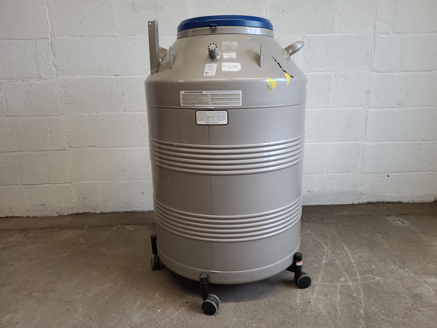 Image of Taylor-Wharton Liquid Nitrogen Cryogenic Storage Tank LS 6000 Lab